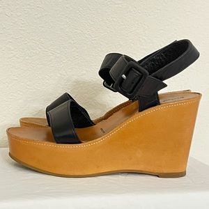 Robert Clergerie leather Platform Sandals. Size 36 1/2 (US 6).